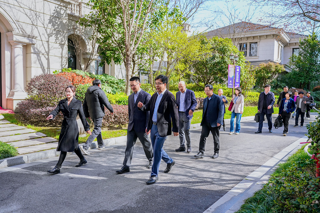 中國計生協會副秘書長何翔一行來訪三江控股?御湘湖國際健康城調研健康家庭建設工作